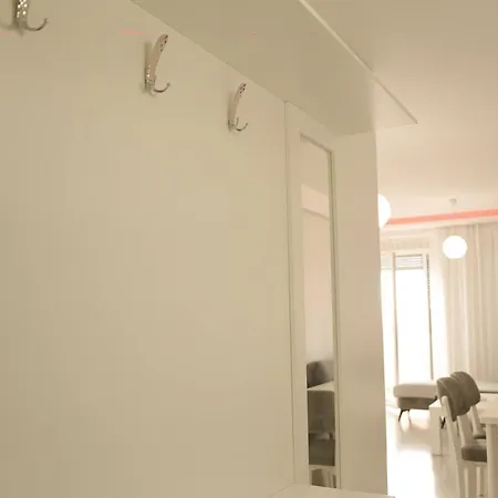 The White Panorama Sea Appartement *