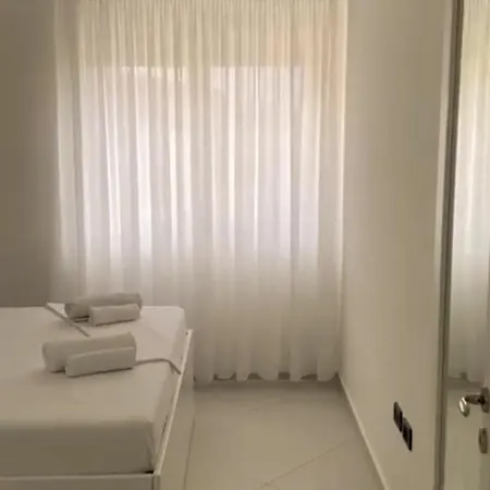 The White Panorama Sea Appartement